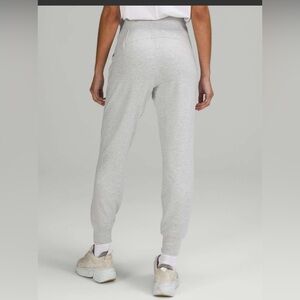 Lululemon Ready to Fleece High-Rise Jogger Size 6